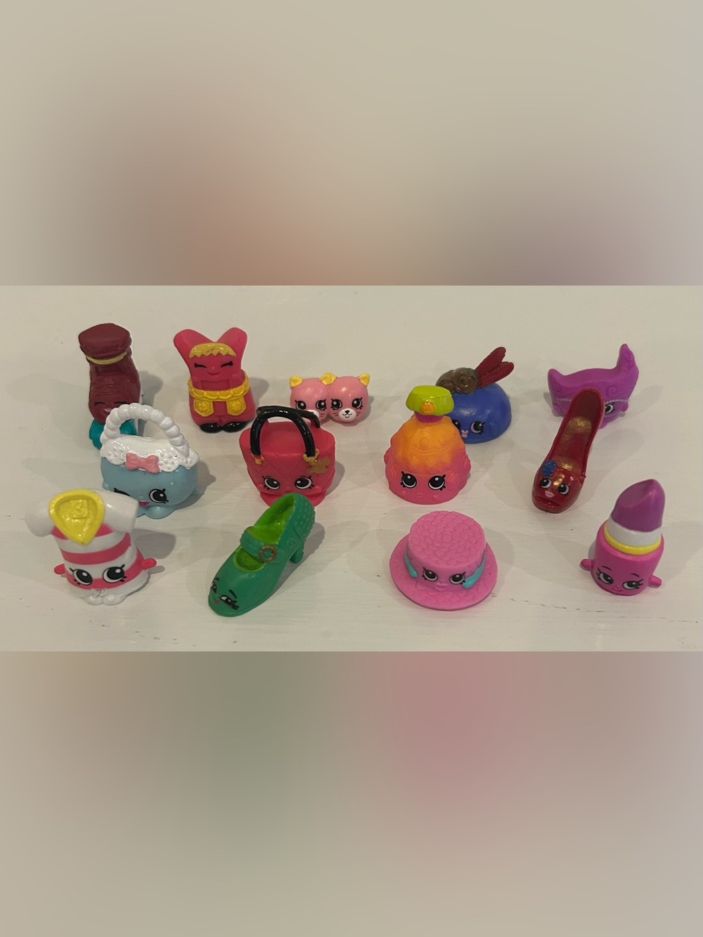 Shopkins Mini Figure Lot - Clothing Themed Lot